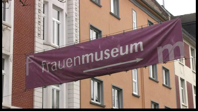 23. Kunstmesse im Frauenmuseum ohne Bauchbinden